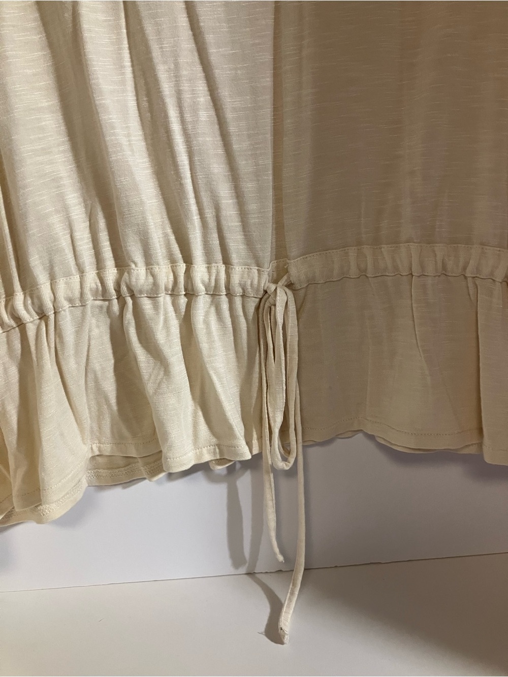 Wrangler Cream Short Sleeve Drawstring Ruffle Hem Top - Picture 3 of 5